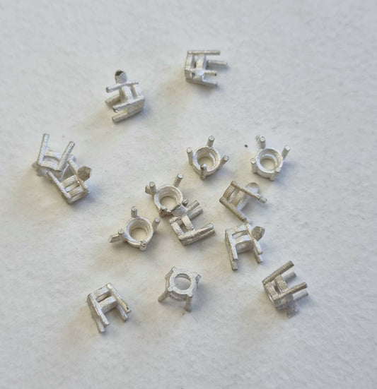 4.5mm Round 4 claw sterling silver cast stone setting
