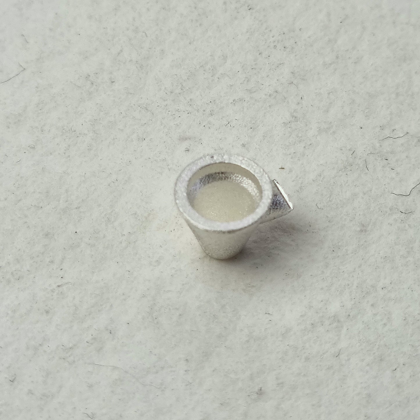 4.5mm Round tapered tall collet sterling silver cast stone setting