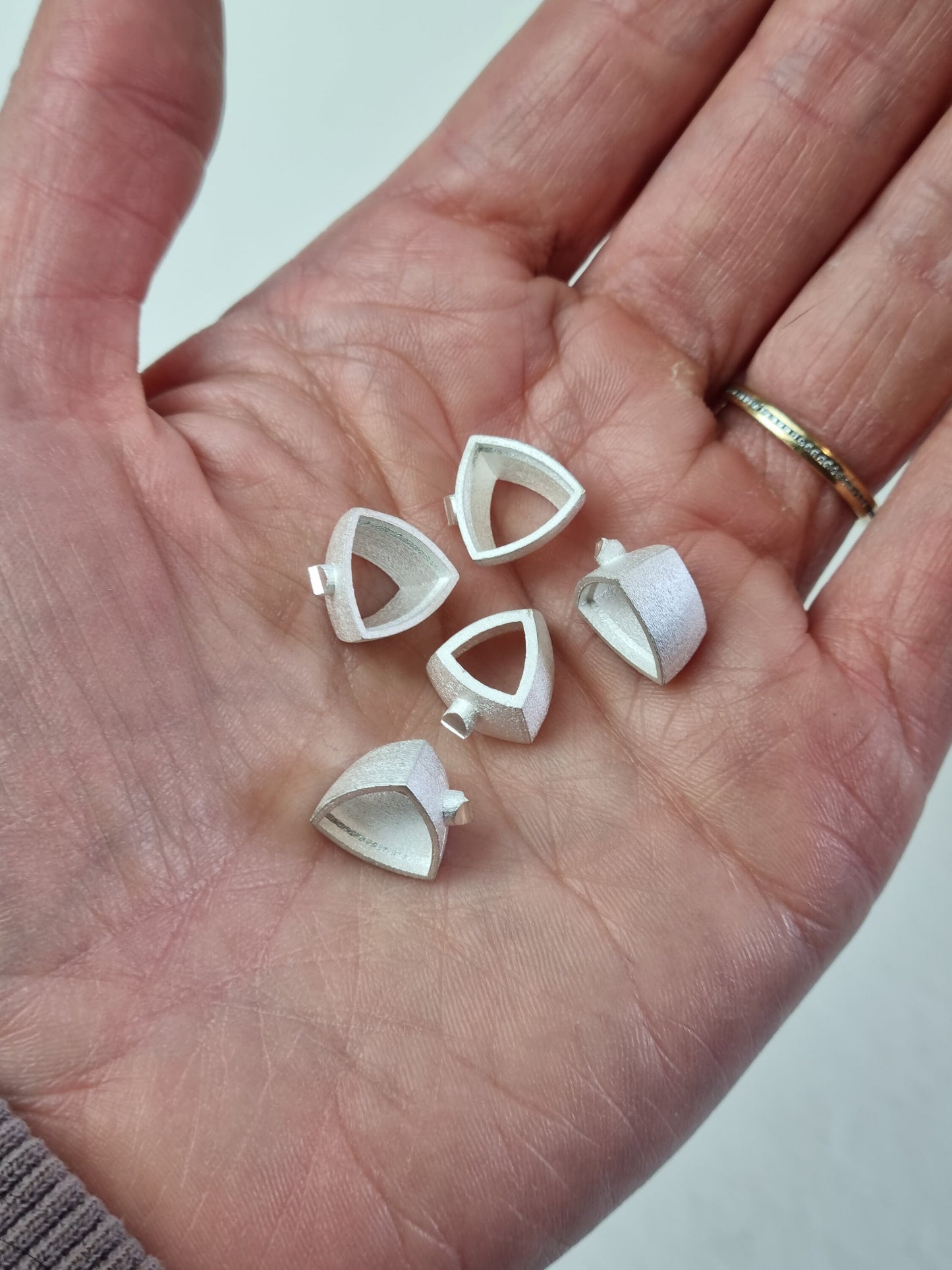 9.5mm Trillion Collet sterling silver cast stone setting
