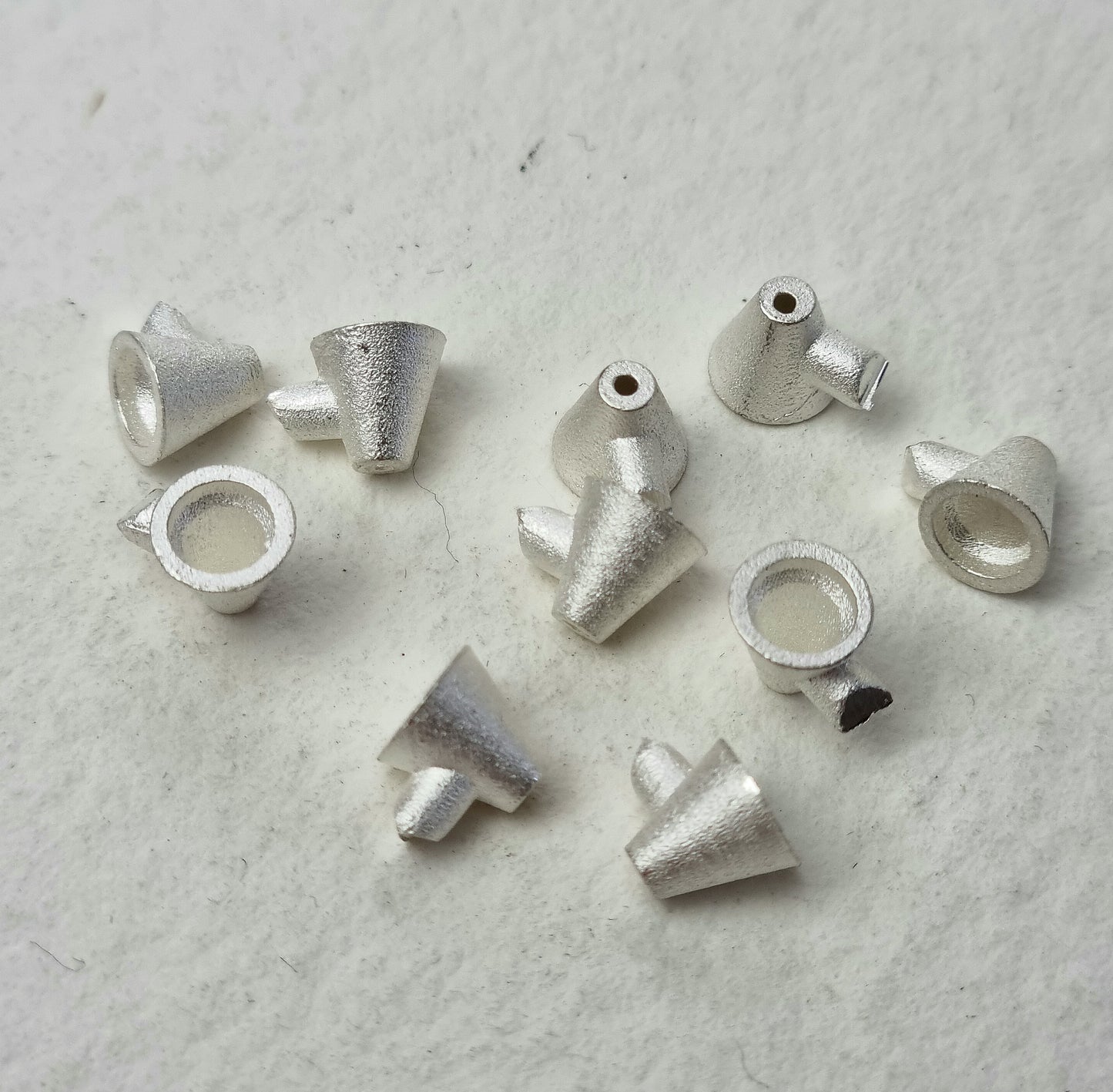 4mm Round tapered tall collet sterling silver cast stone setting