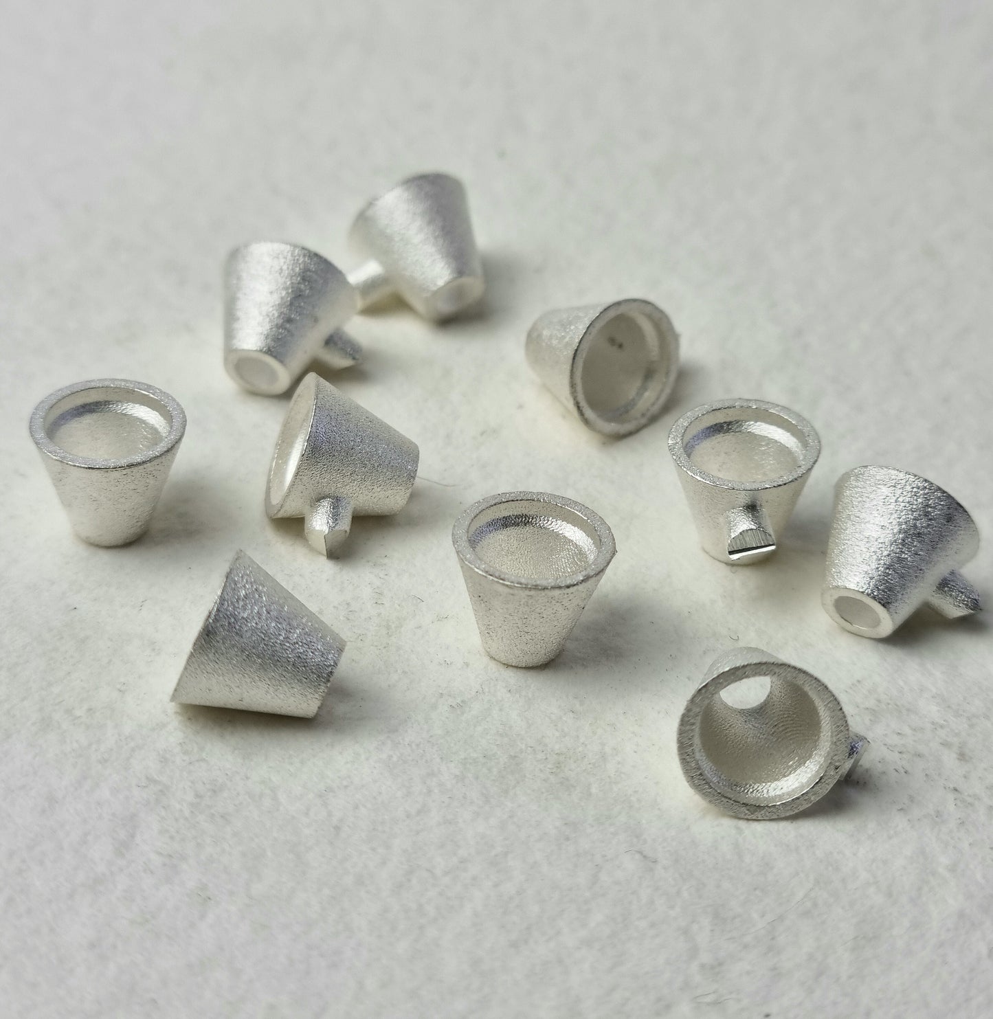 6.5mm Round tapered tall collet sterling silver cast stone setting