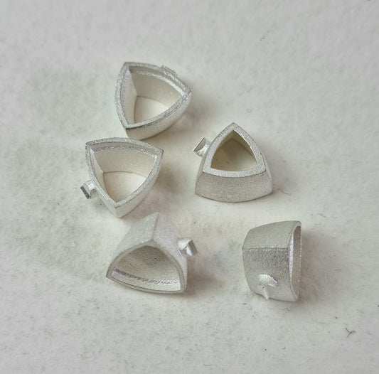 9.5mm Trillion Collet sterling silver cast stone setting